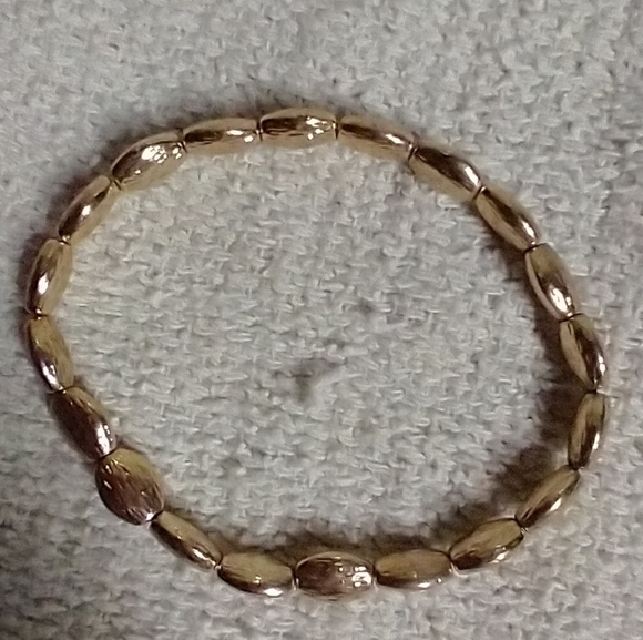 Goldtone beaded stretch bracelet - Picture 1 of 2